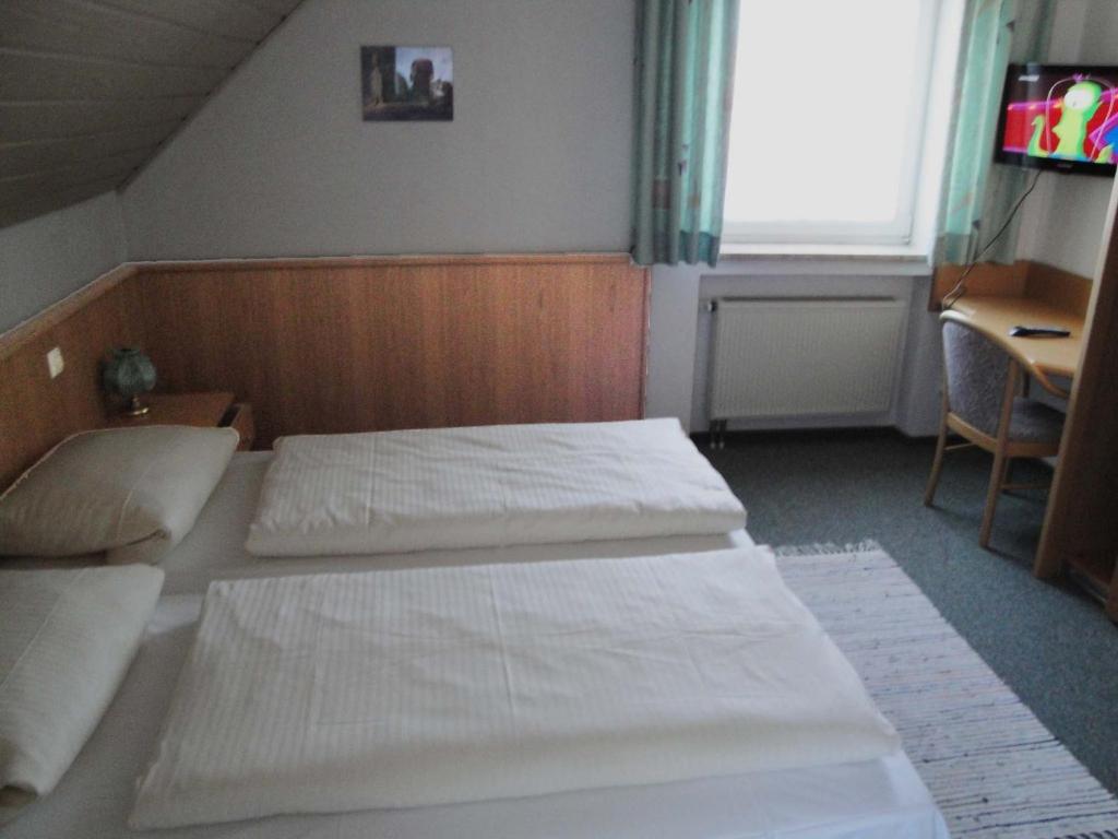 Gasthof zum Ochsen Waldstetten  Zimmer foto